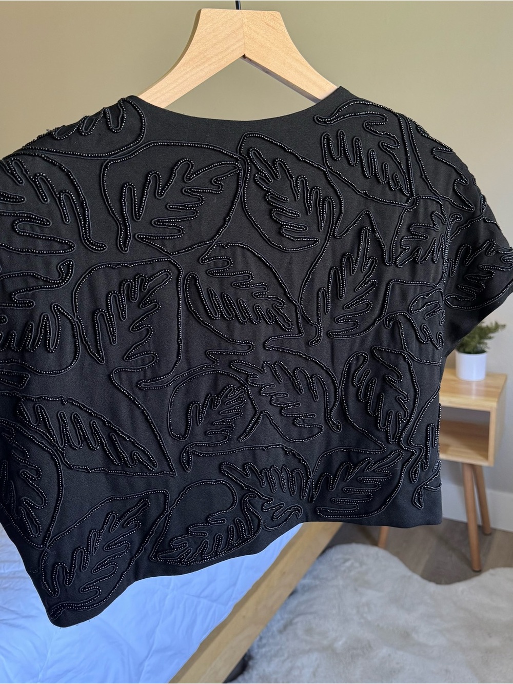 Carmen Marc Valvo Black Beaded Open-Front Shrug B4 - Picture 2 of 5